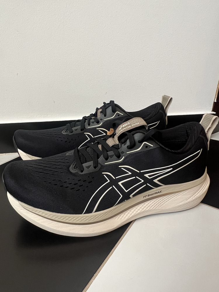Asics Glideride MAX 1011B891-001 47 30см
