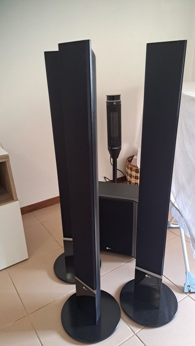 Conjunto de LCD com colunas de som Lg