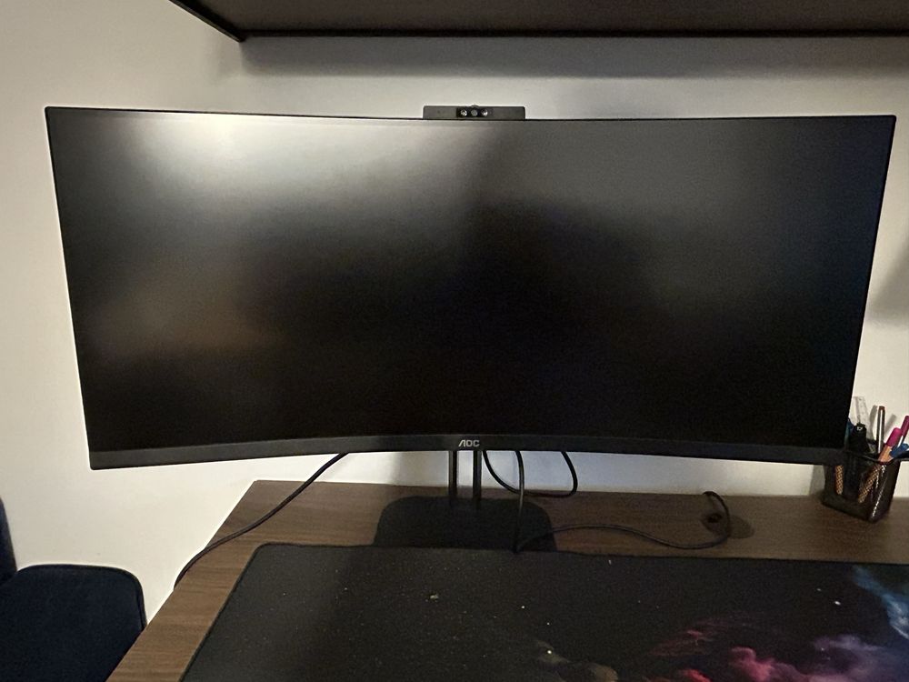 Sprzedam zakrzywiony monitor MONITOR AOC z wbudowan kamera BK