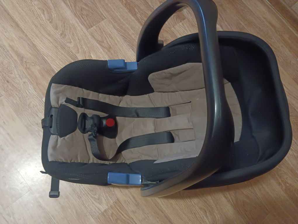 Автокресло Recaro