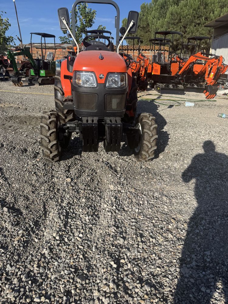 Trator Hinomoto novo 4x4 40cv 8495€