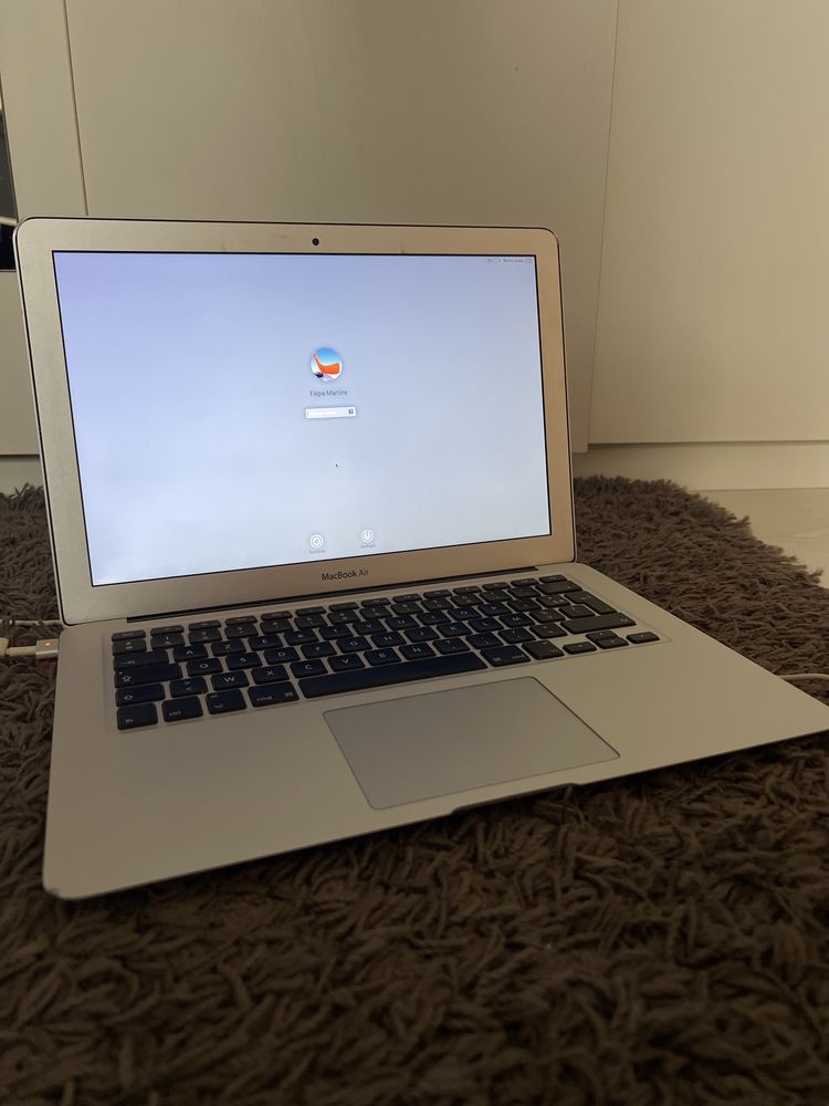 Vendo MacBook air 13 polegadas