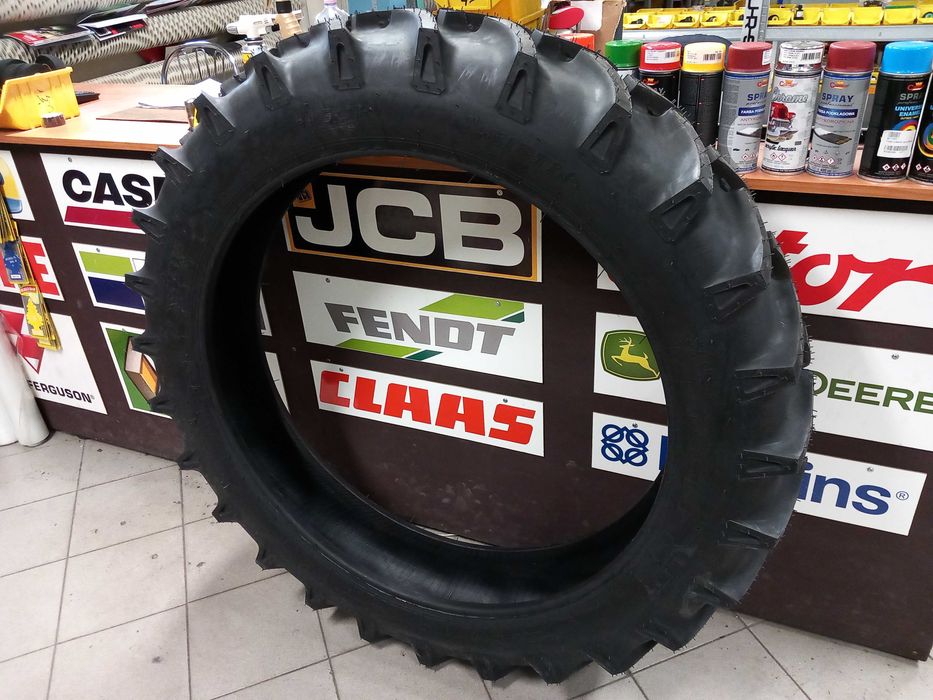 Opona 9.5-36 9.5R36 230/95R36 8-partów MRL MRT329