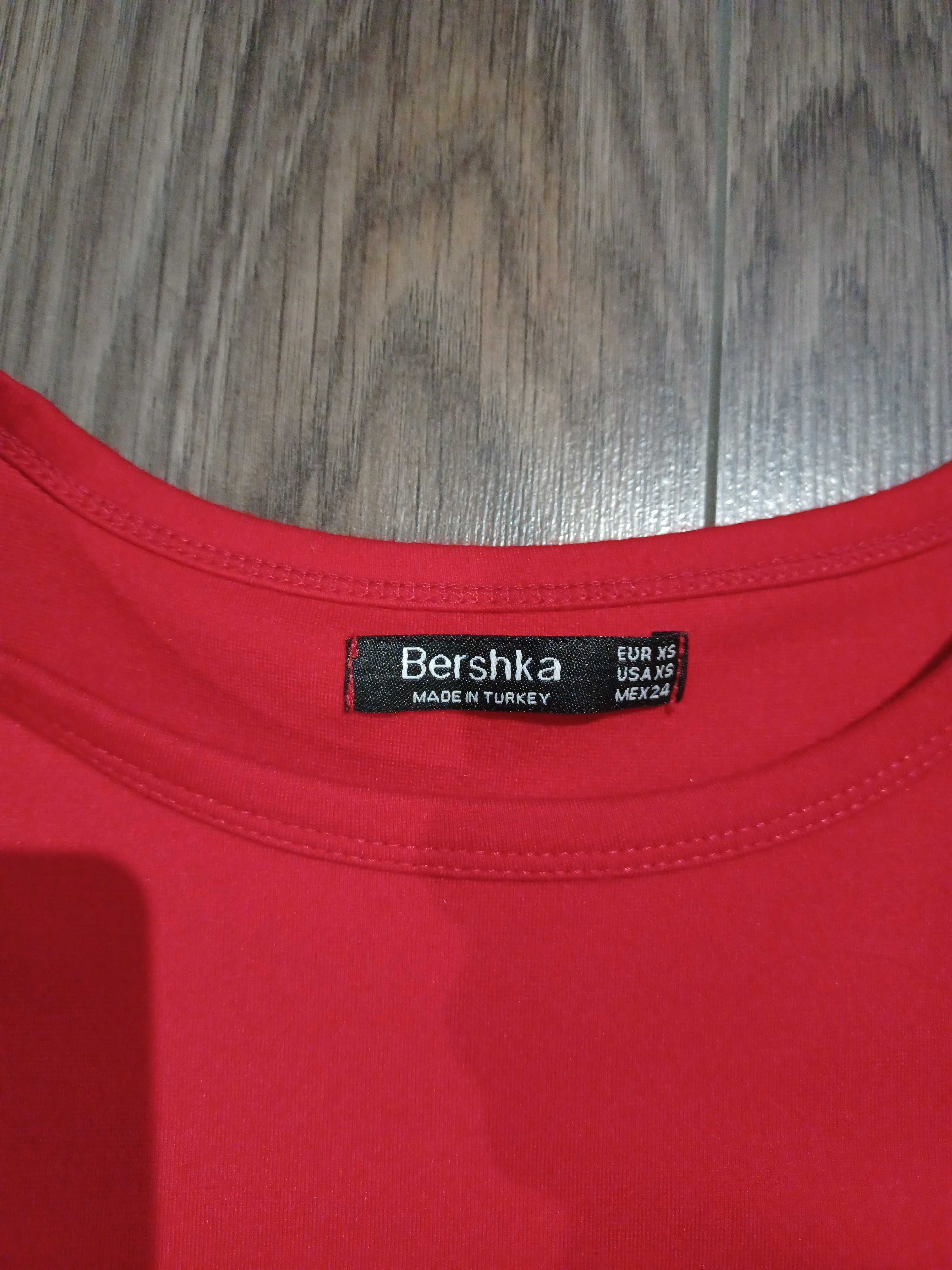 Czerwona sukienka Bershka r34/XS lampas