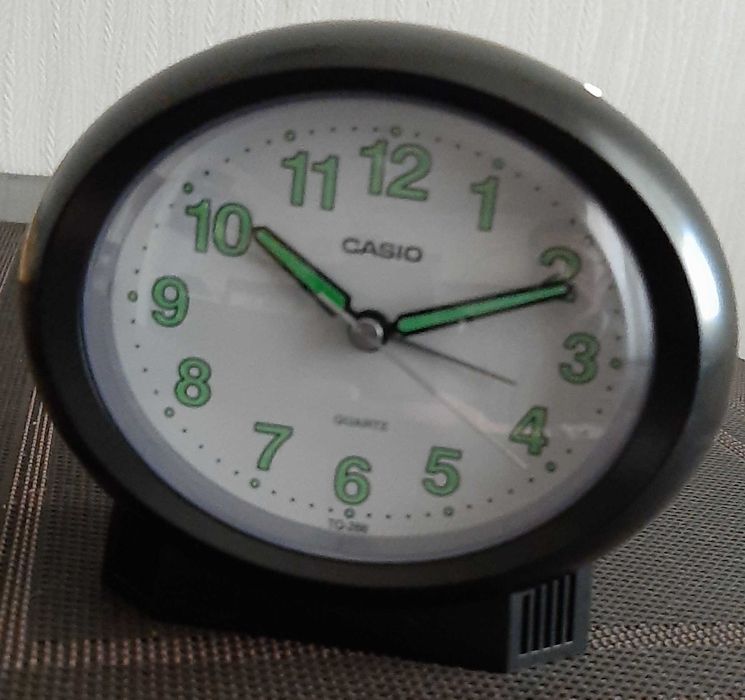 Будильник Casio (кварцевий)