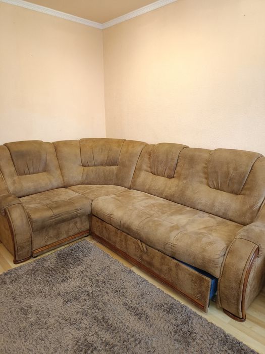 Диван кутовий шкіряний