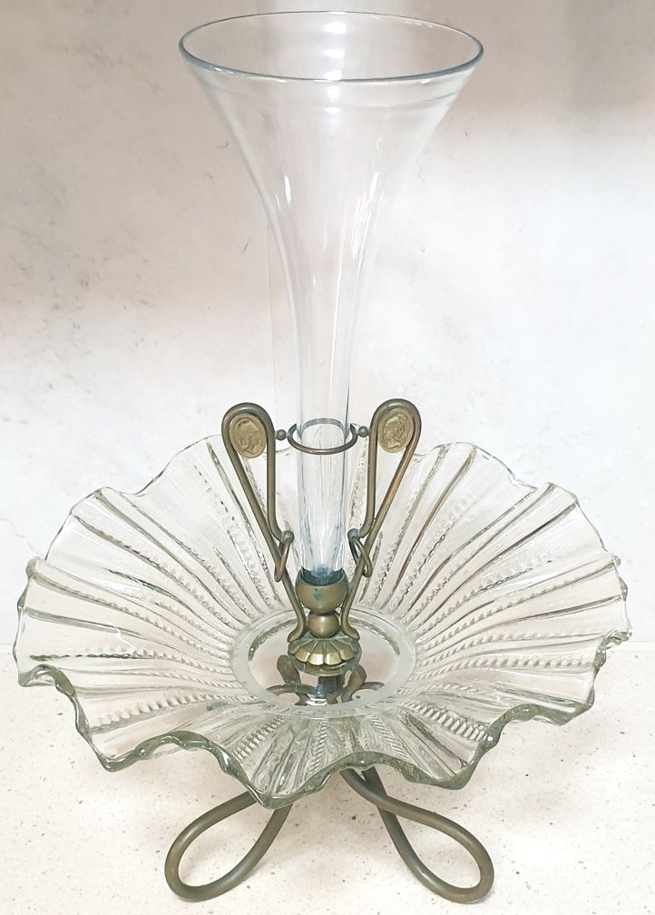 Lindo antigo centro de mesa com suporte Arte Nova