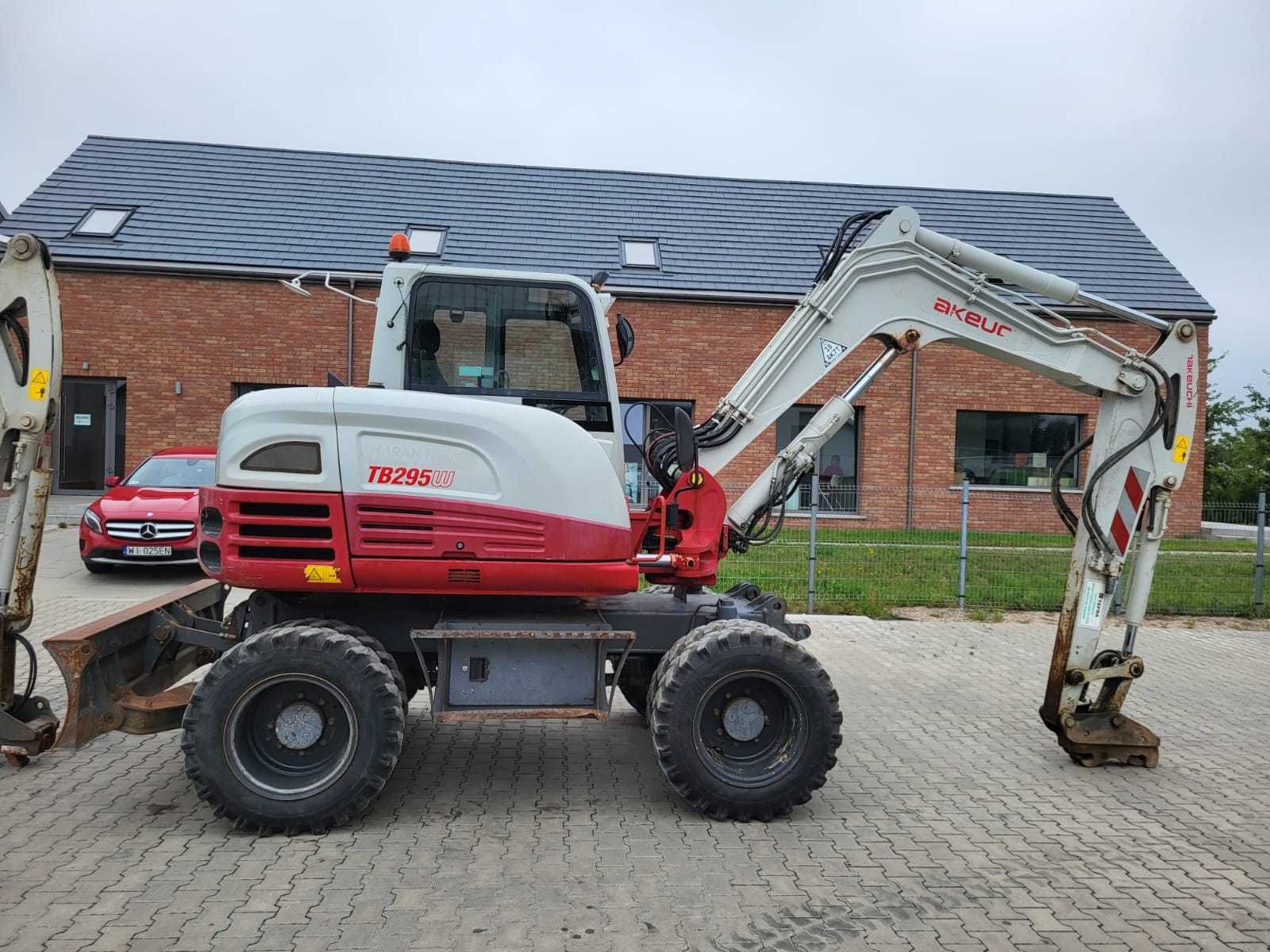 Koparka kołowa TAKEUCHI TB295W / 8492 mtg