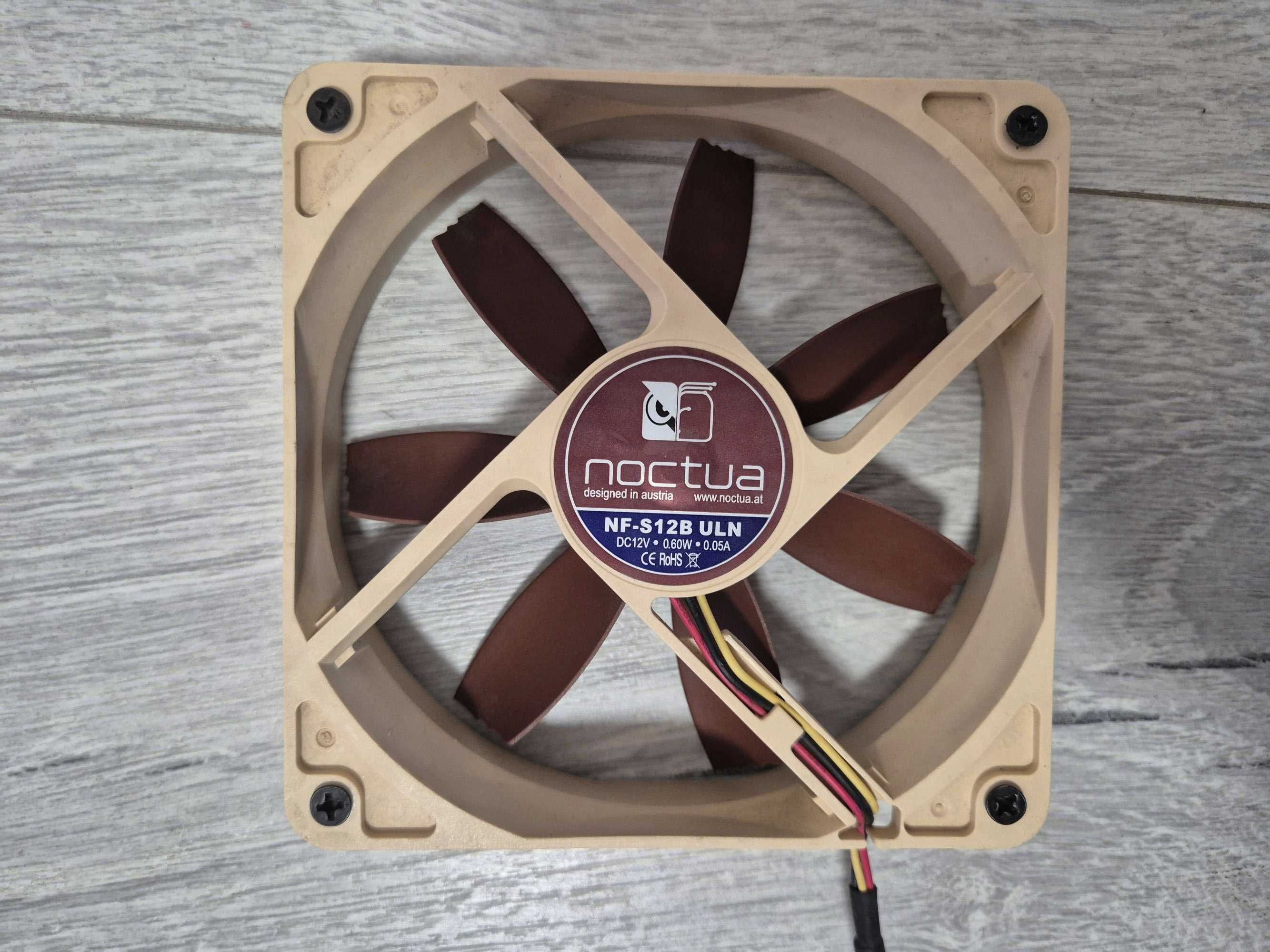 Преміум тихий вентилятор 120mm Noctua NF-S12B (3pin. 700об\хв)