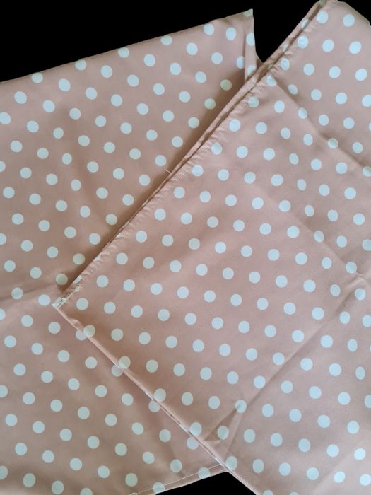 Kik obrus serweta + bieżnik komplet białe kropki róż 2 sztuki