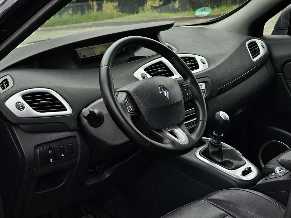 Renault scenic.