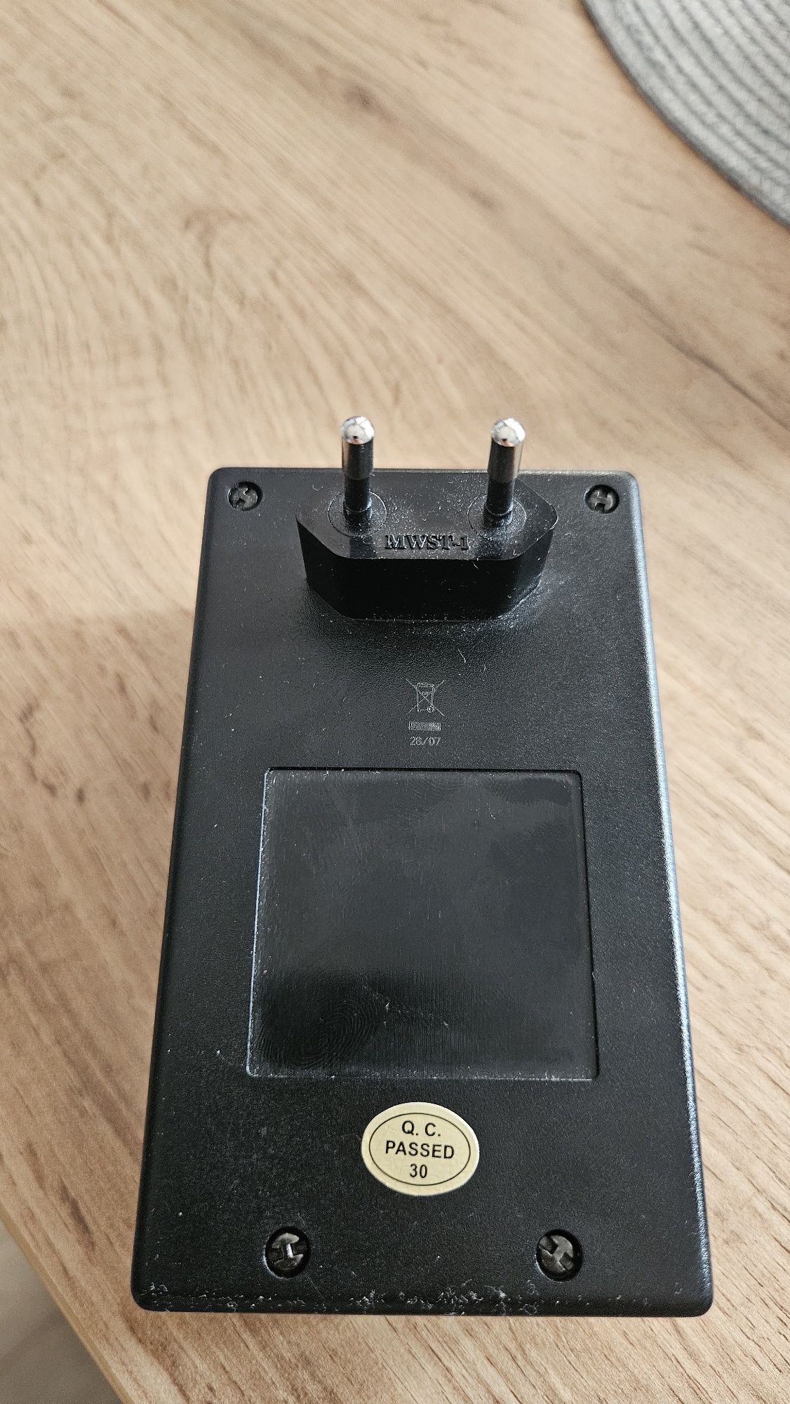 Ładowarka do akumulatorków model MW 8168 GS