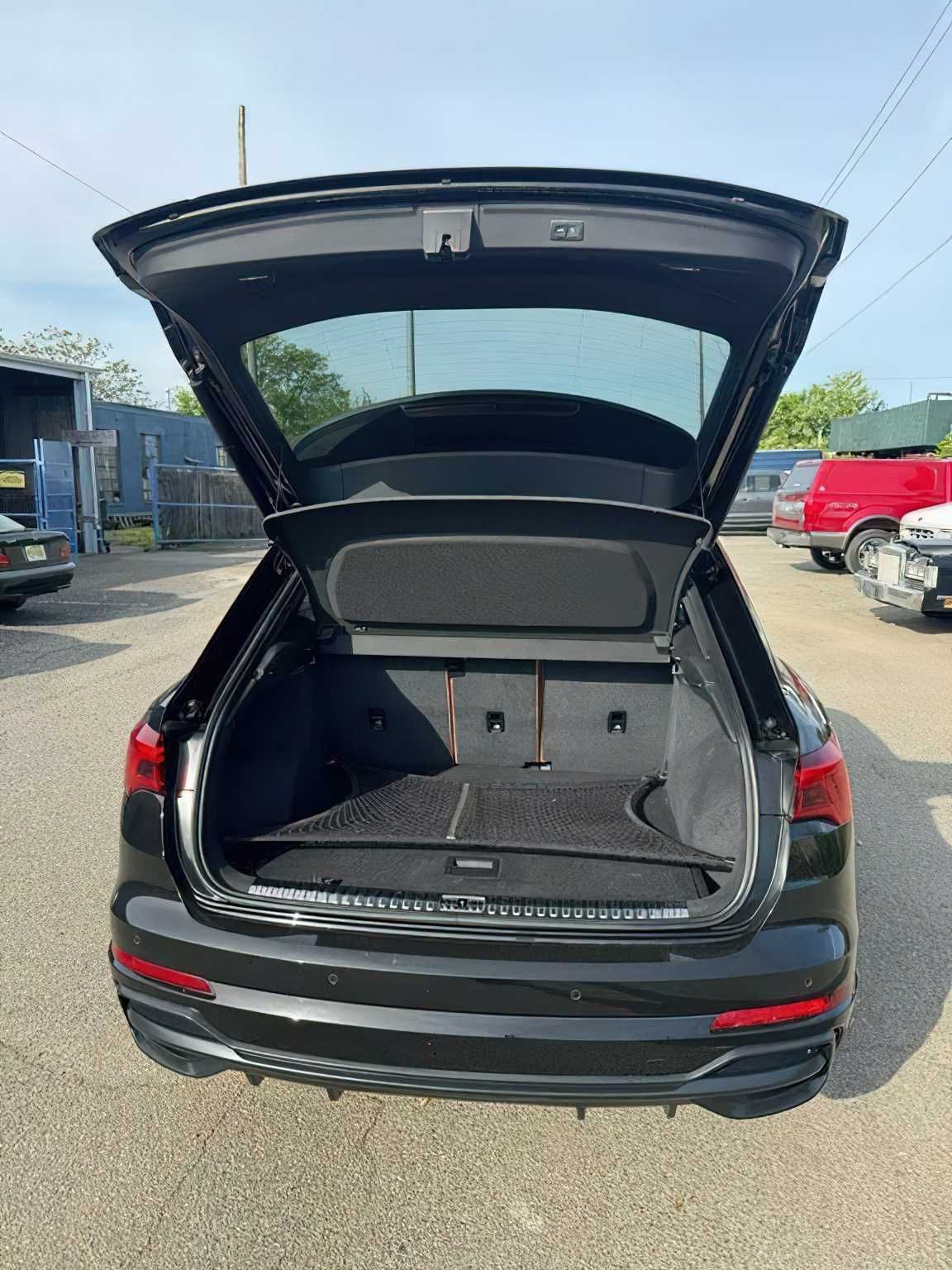 Audi Q3 2019 Black