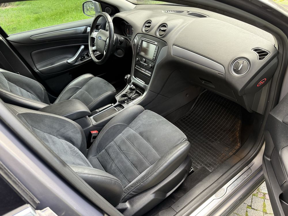 Ford Mondeo TITANIUM/CONVERS+/NAVI/PDC przód i tył/keyless go/bi-xenon