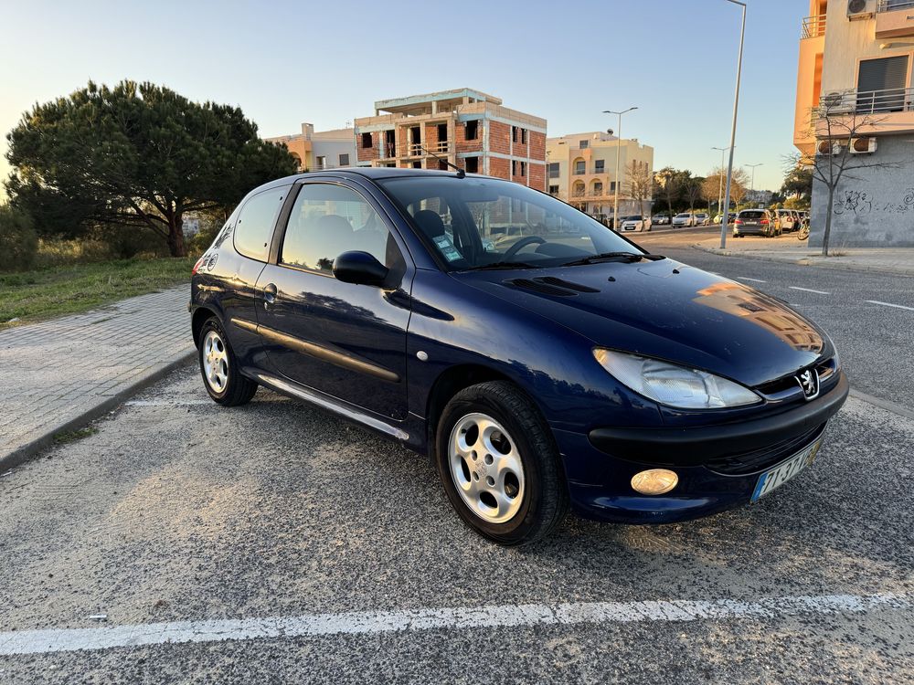 Peugeot 206 gasolina 159000km ano 2003