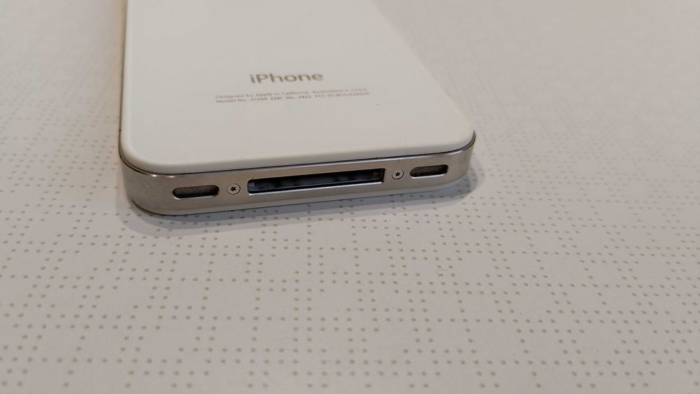 Смартфон Apple iPhone 4 8GB CDMA