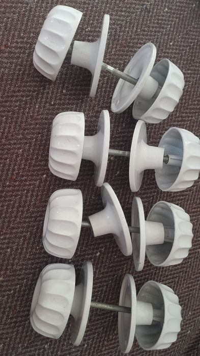 Ручки на межкомн.двери новые