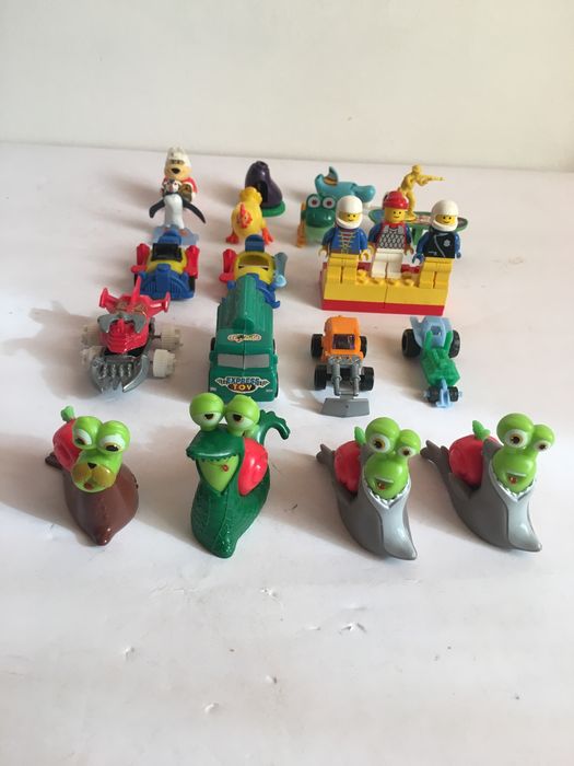 Ігрові фігурки / кіндери / кіндери 90-х років / игровые фигурки