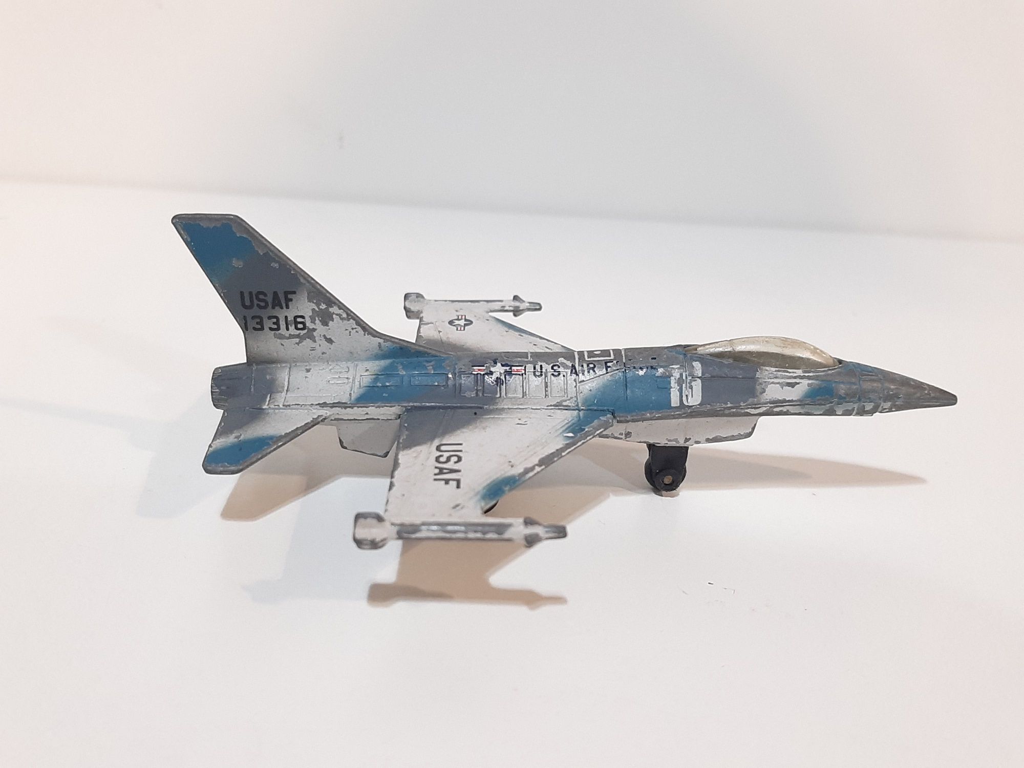 Matchbox  F-16  A 1978 Made in Thailand