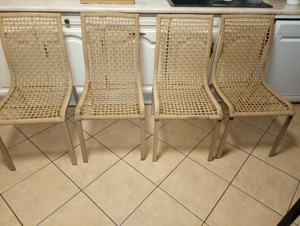 4 krzesla  ratanowe