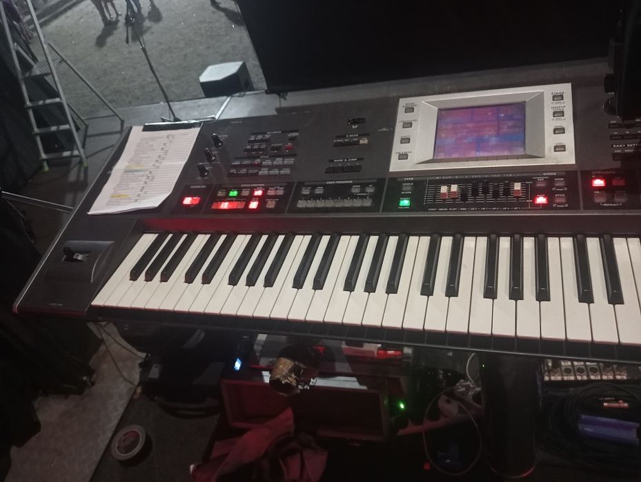 Vendo Roland g 70 vários ritmos bom estado