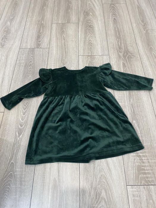 Вклюрова сукня смарагдова