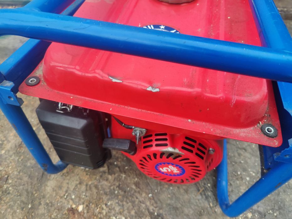 Бензиновый генератор Dedra 2.2 кВт