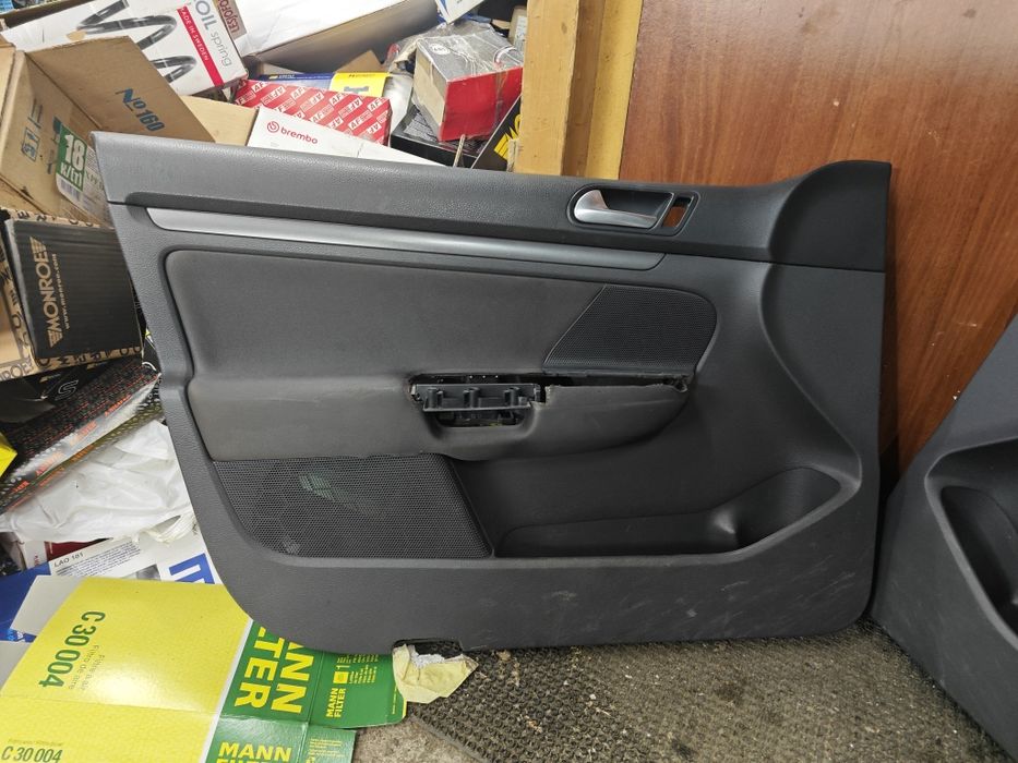 Карти Б/У GOLF-5 2006 року двигун 1.6 МПІ