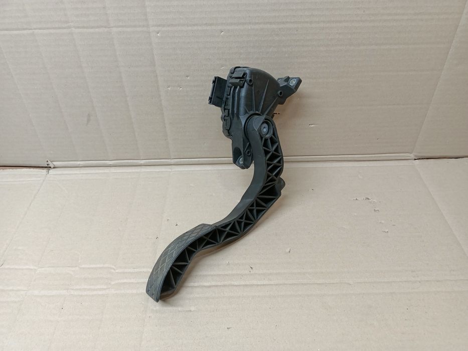 Pedał potencjometr gazu 1.9 2.5 TDI Vw Passat B5 FL Skoda Superb I