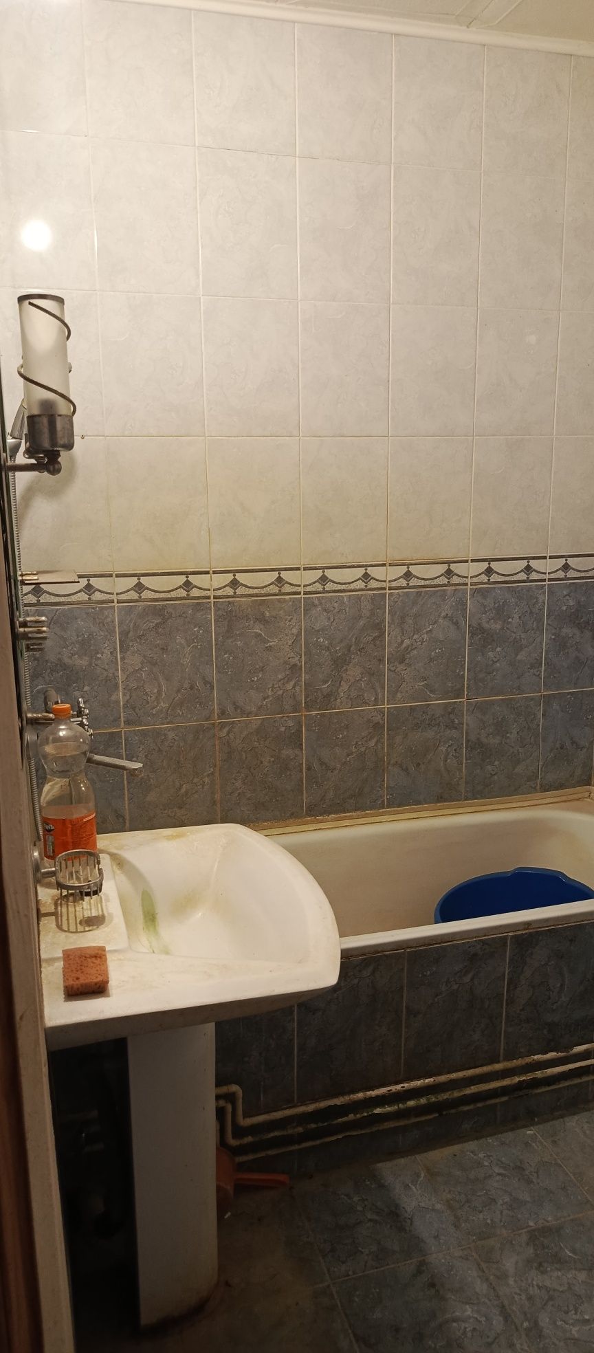 Продається трьох кімнатна квартира в центрі міста