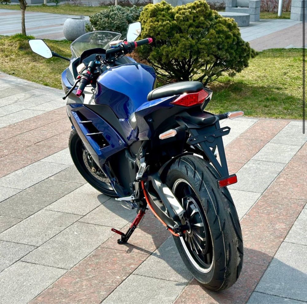 Електромотоцикл XRZ Y-09 3000W 72V, 32A