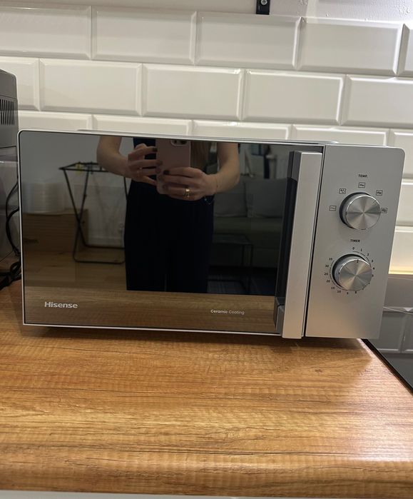 Kuchenka mikrofalowa HISENSE + osłona gratis