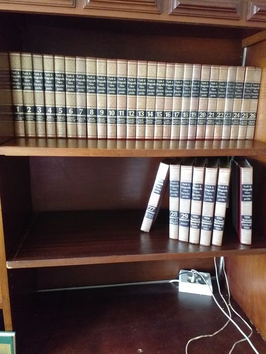 Enciclopédia em língua inglesa