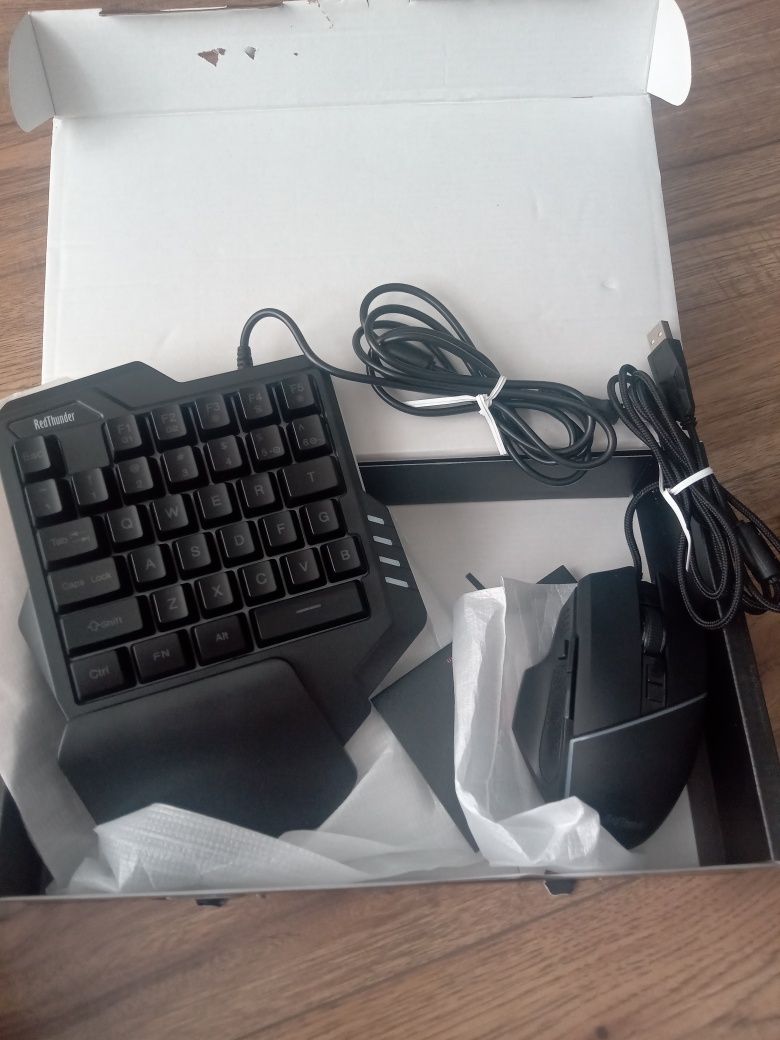 Zestaw RedThunder klawiatura gamingowa G30 + myszka A876