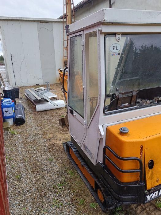Minikoparka yanmar b17