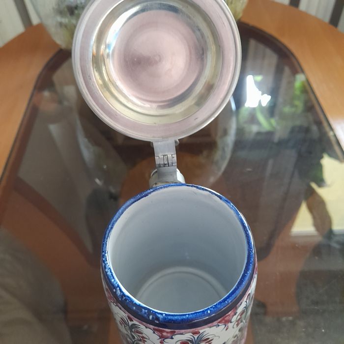 Stary.Porcelanowy kufel.Ręcznie malowany.