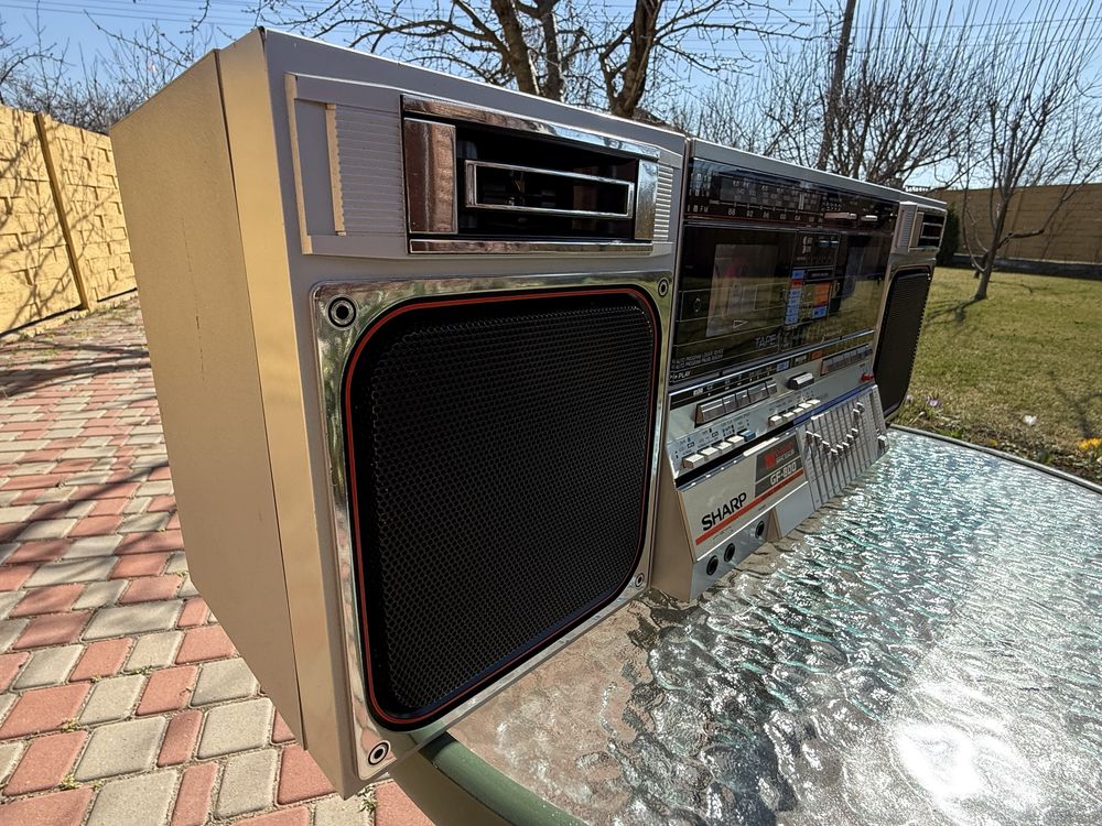 Продам магнитолу SHARP GF-800
