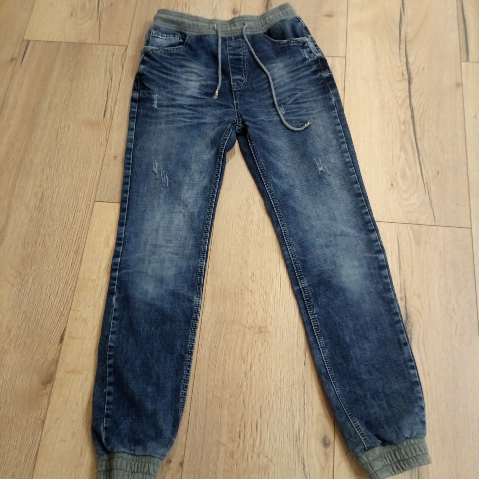 Spodnie chłopięce jeansowe M. Sara 152