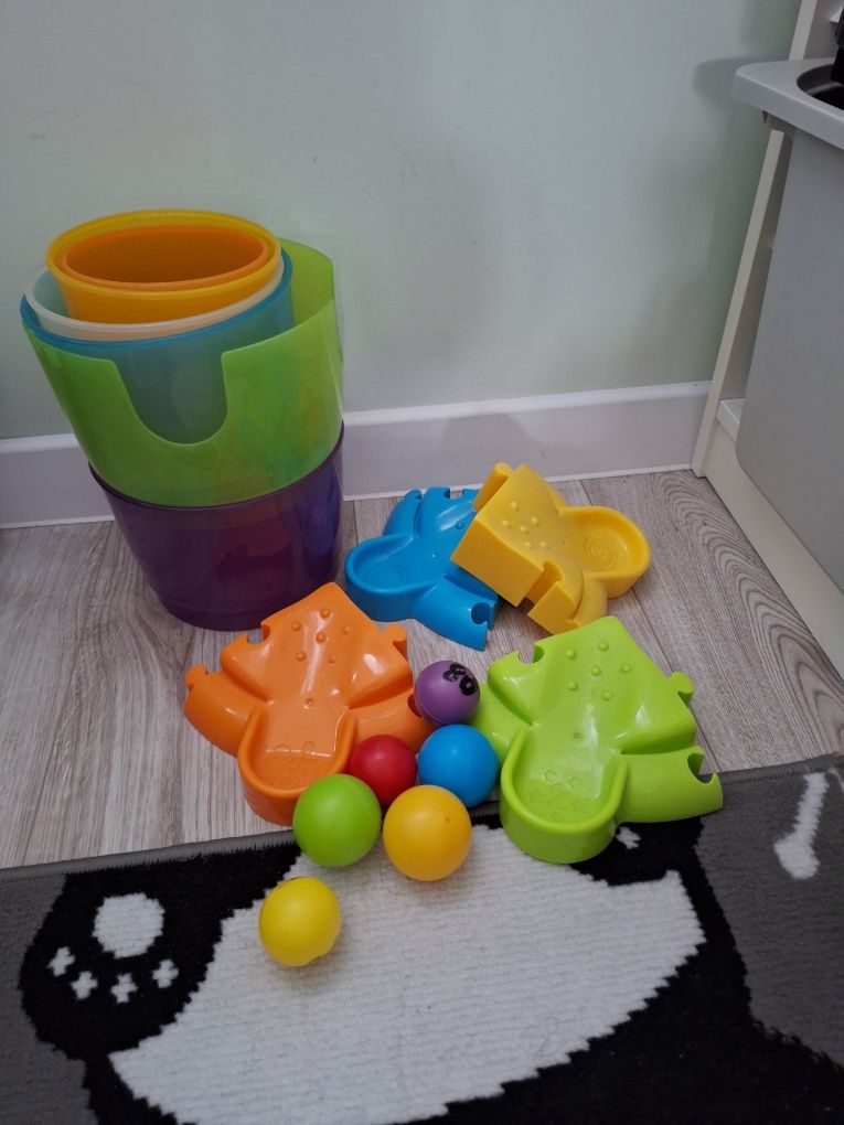 Wieża z piłeczkami tęczową piramida do układania 65cm