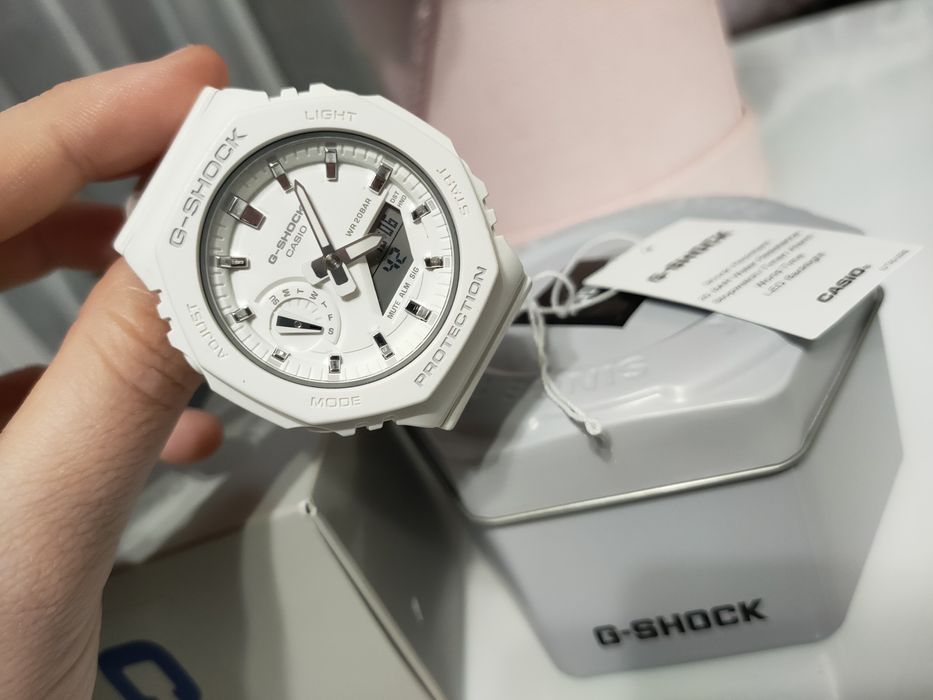 Zegarek G-Shock GMA-P2100-7AER white biały