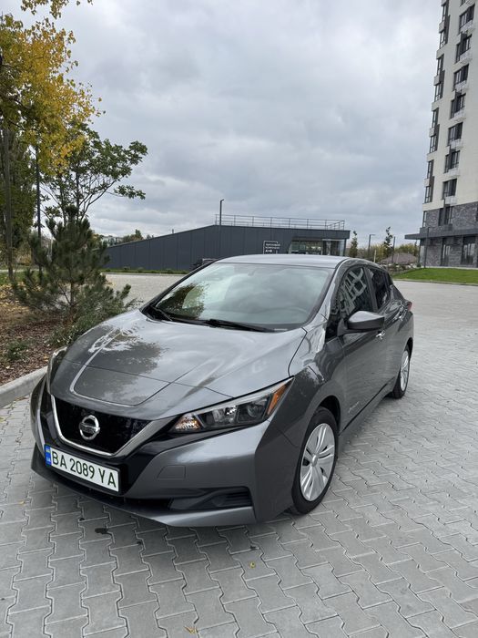 Nissan Leaf 2018 Ніссан Ліф