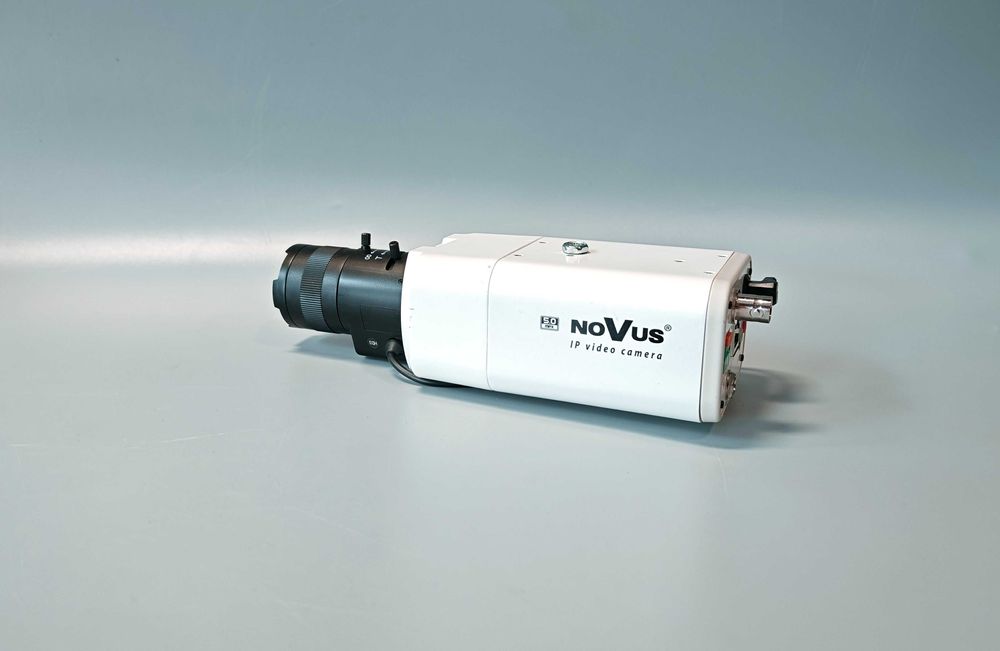 Kamera kompaktowa monitoring IP NoVus NVIP-5DN7000C-1P microSD kable
