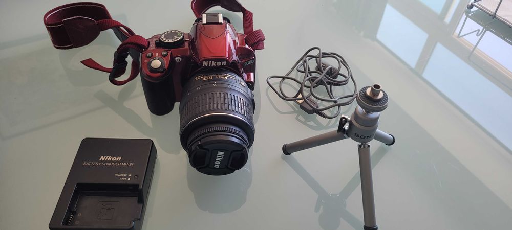 Máquina Nikon D3100