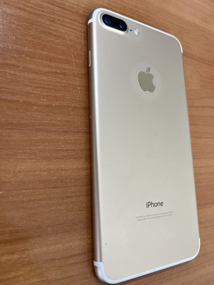Смартфон Apple iPhone 7 Plus A1661