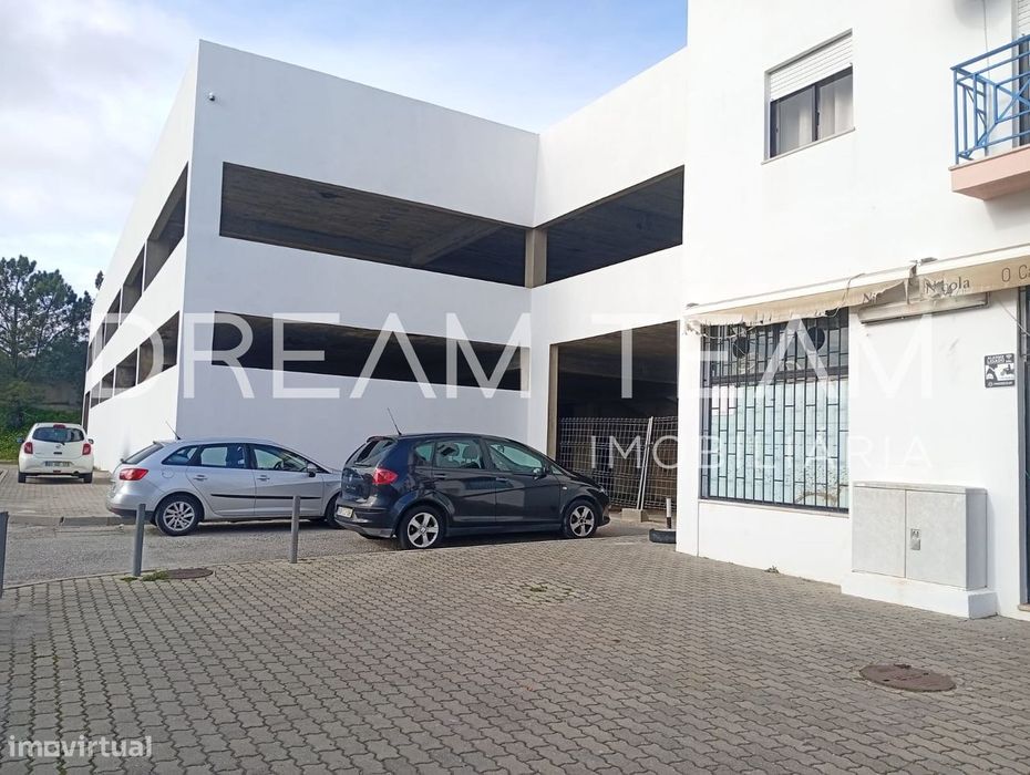 Loja, Urbanização Vila Maria, Setúbal