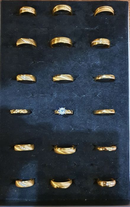 Alianças lindissimas,banho ouro 18k