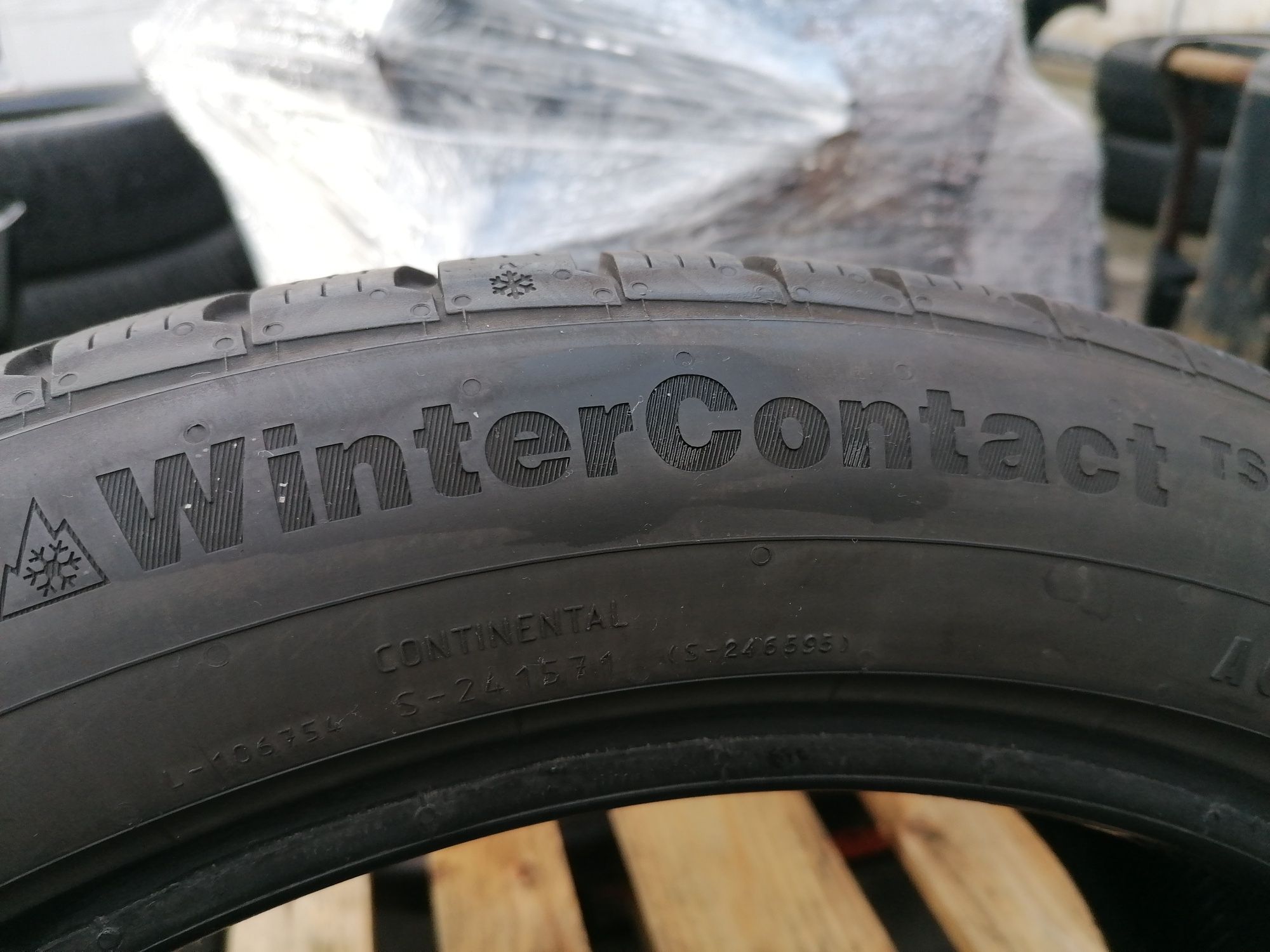 245/45r19 Continental WinterContact