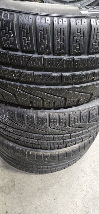 Комплект Зими 235 40 19 Pirelli з Європи Склад Київ