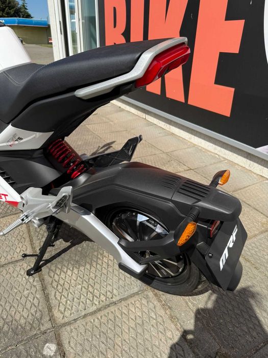 Nowy Skuter Elektryczny - Motorower elektryczny MRF eSTREET 2.5