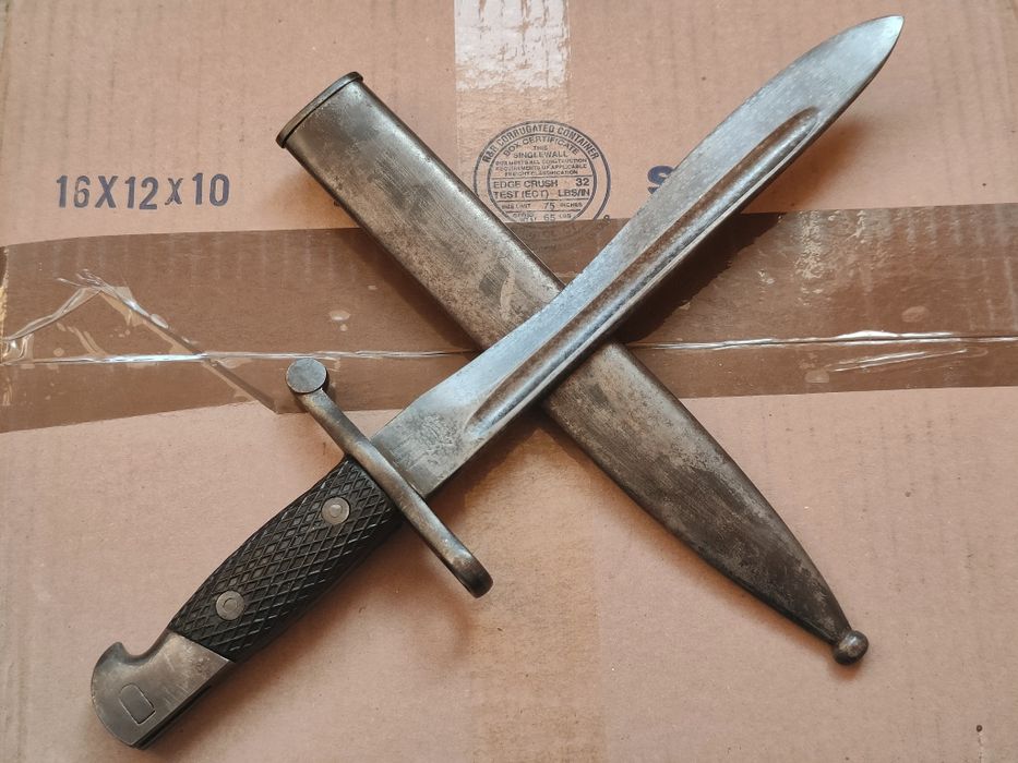 Штык образца 1941 года к винтовке системы Маузера образца 1916 года.